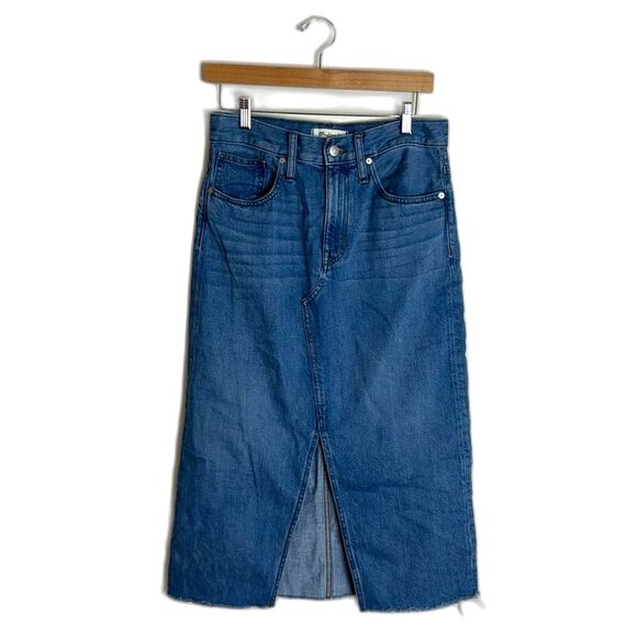 Madewell Dresses & Skirts - Madewell ladies long v cut denim skirt size 26 modest cute